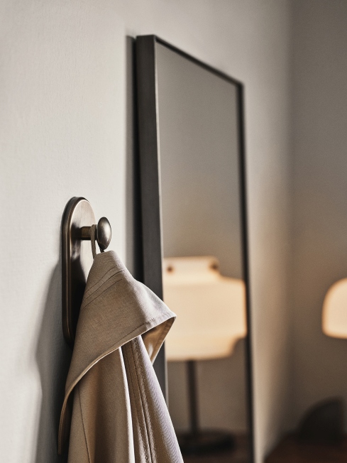 Amore Spiegel H 190cm AndTradition 