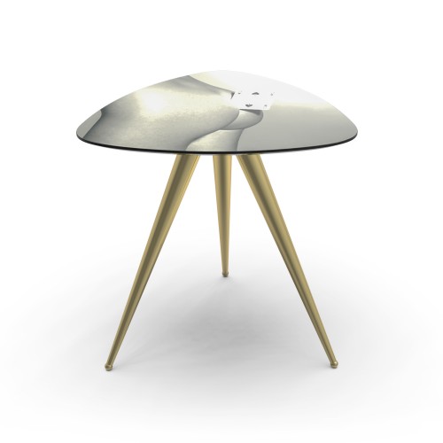 Toiletpaper Beistelltisch "Two of Spades" von Seletti mit goldenen Beinen und Spielkarten-Motiv auf der Tischplatte.