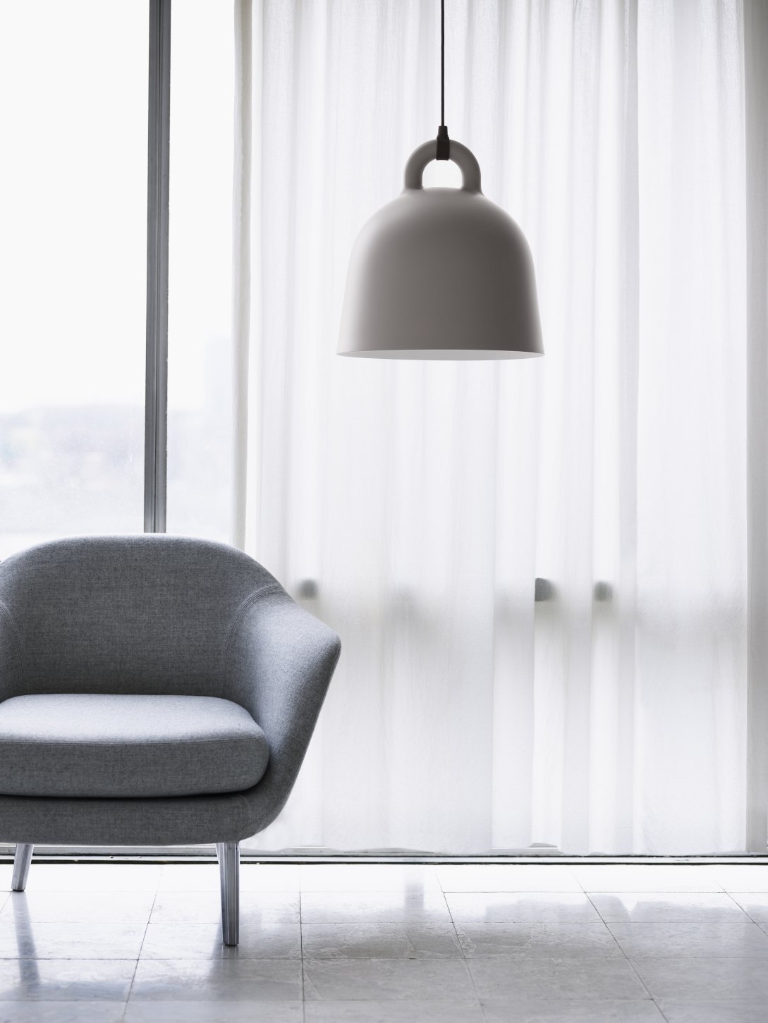 Bell Lamp Hängeleuchte Normann Copenhagen Sand Ø 35 cm