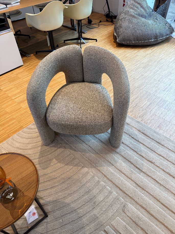 562 Dudet Sessel HELLGRAU Cassina AUSSTELLUNGSSTÜCK