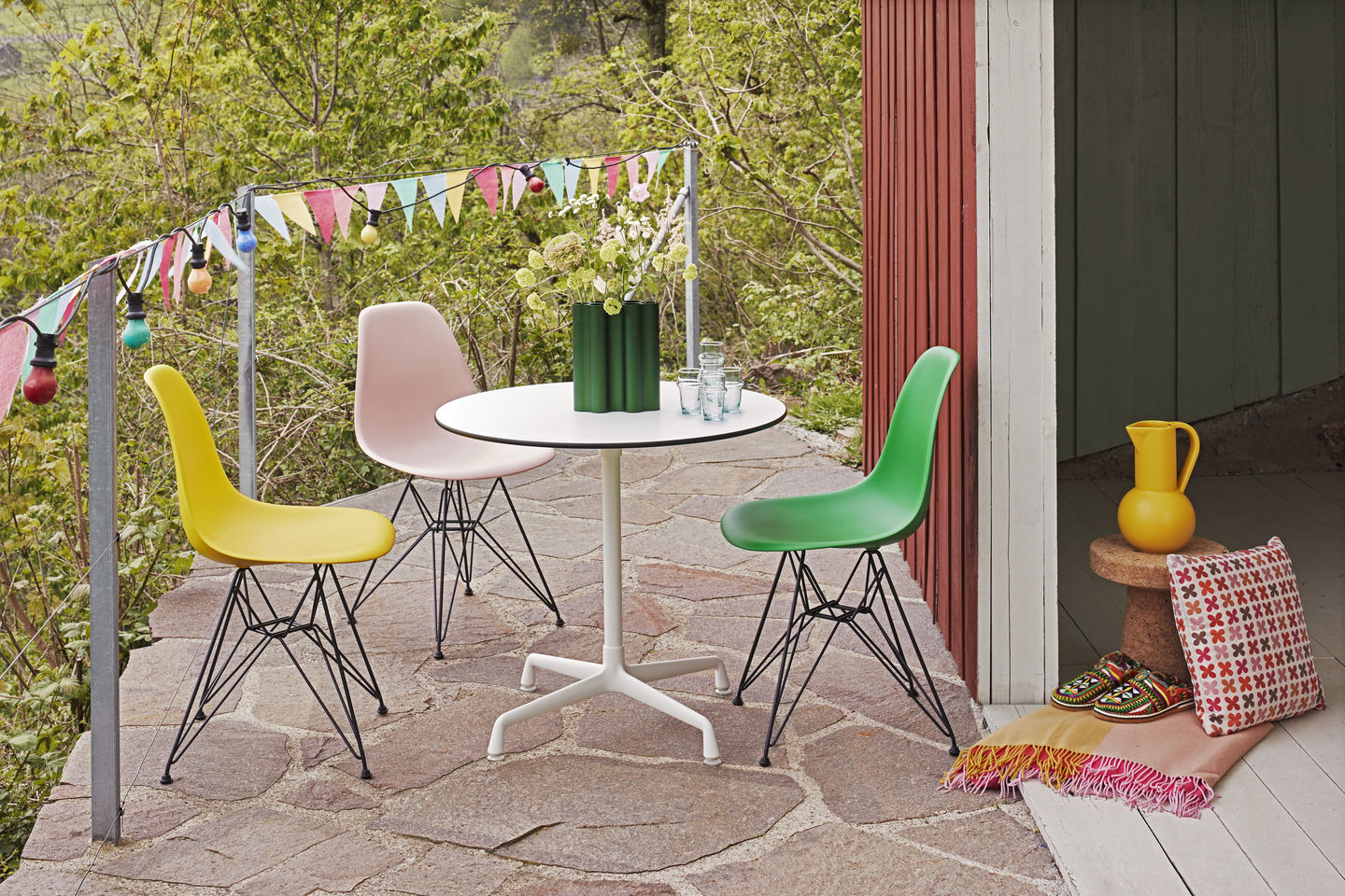 Eames Plastic Side Chair DSR Stuhl Vitra Schwarz-Granit grau