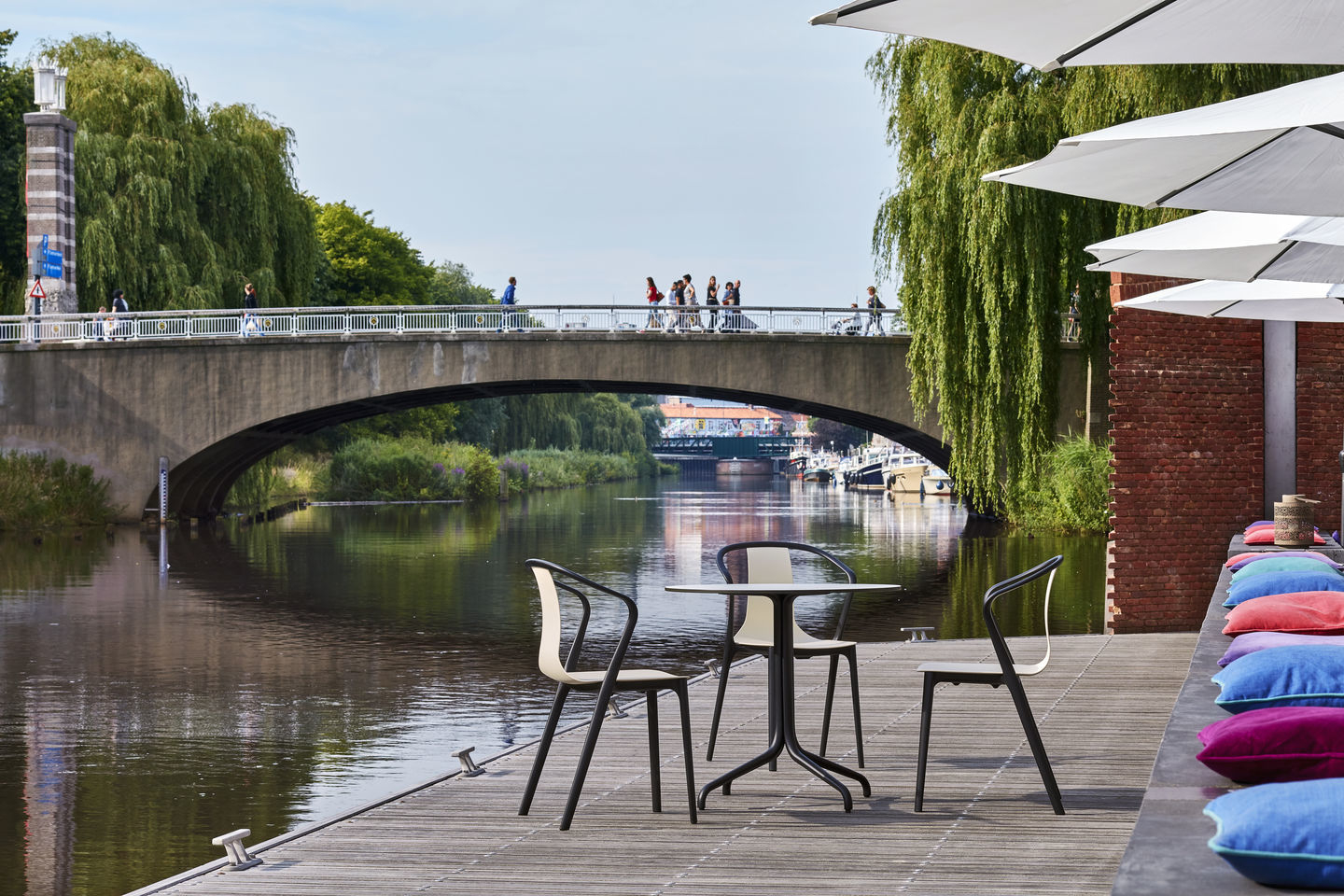 Belleville Armchair Plastic Stuhl Vitra