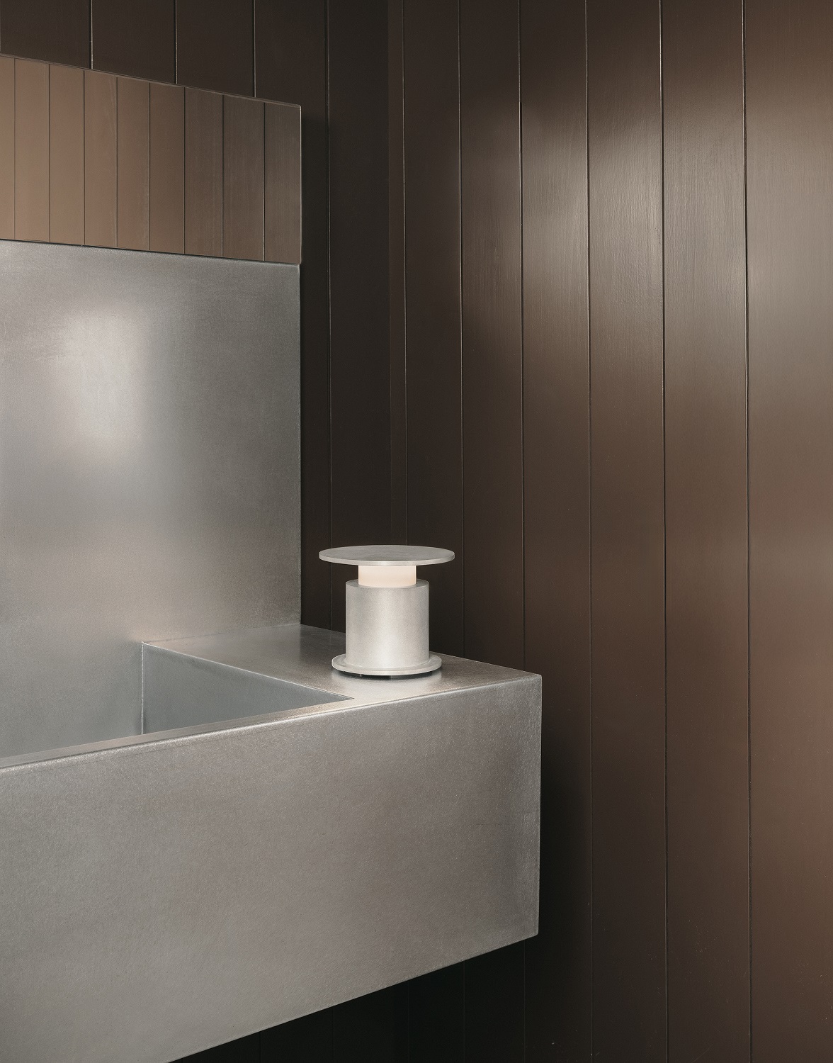 w241 Faro Tischleuchte / Akkuleuchte wästberg