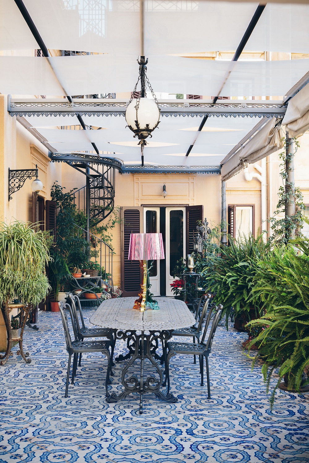 Bourgie Tischleuchte vielfarbig titan Kartell