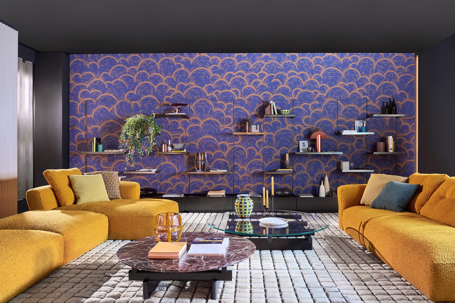 Sengu Bold lineares Sofa Cassina