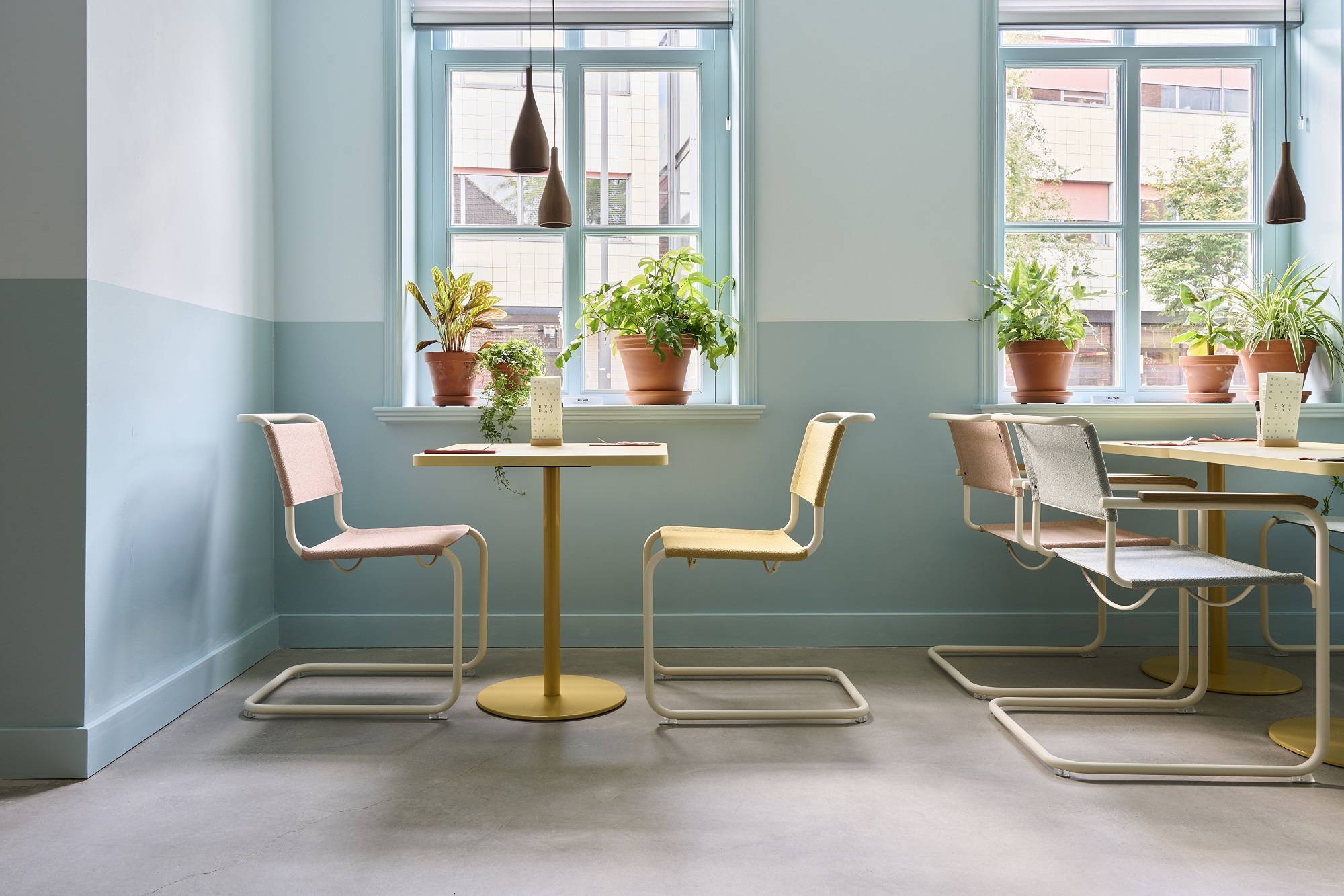 S 34 V / S34 V Freischwinger Thonet