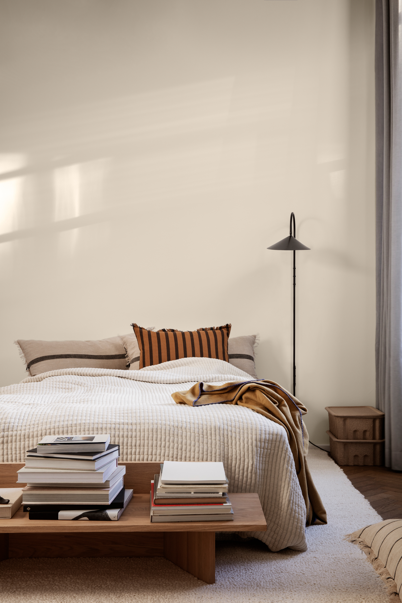 Oblique Bank Eiche natur Ferm Living