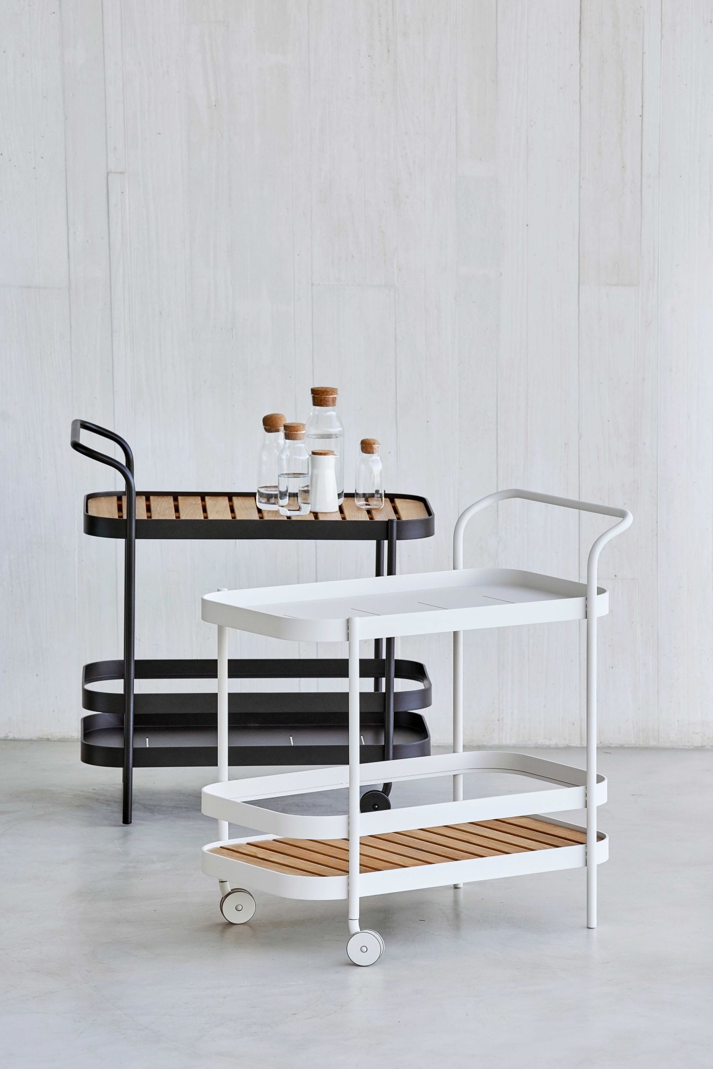 Roll Barwagen Lavagrau Cane-Line