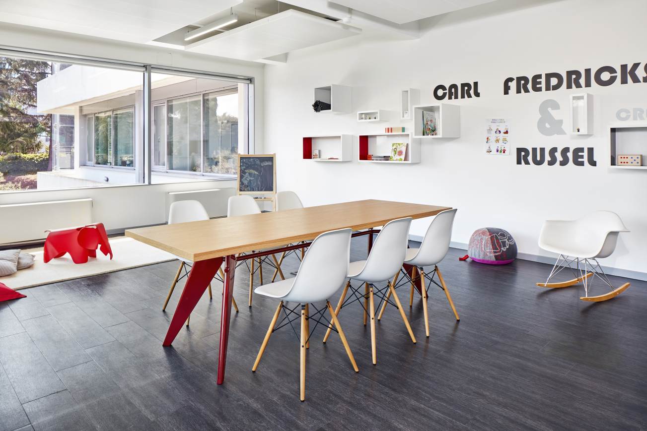 EM Table Tisch Holz B 90 x L 260 cm Vitra