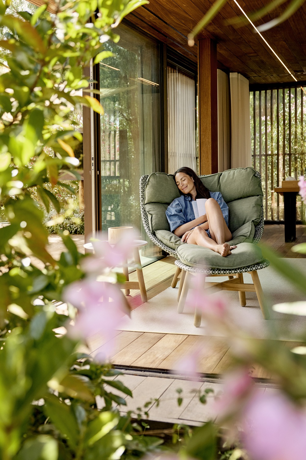 Mbrace Outdoor Wing chair Hochlehner Dedon