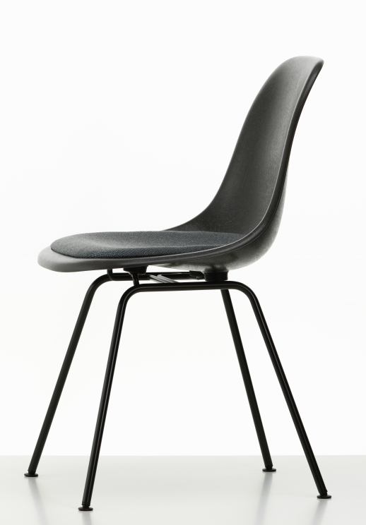Eames Fiberglass Chair DSX Stuhl mit Sitzpolster Vitra