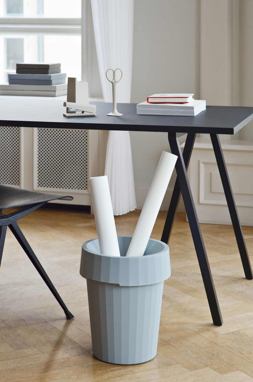 Loop Stand Table Inclusive Support Tisch / Esstisch 160 Hay