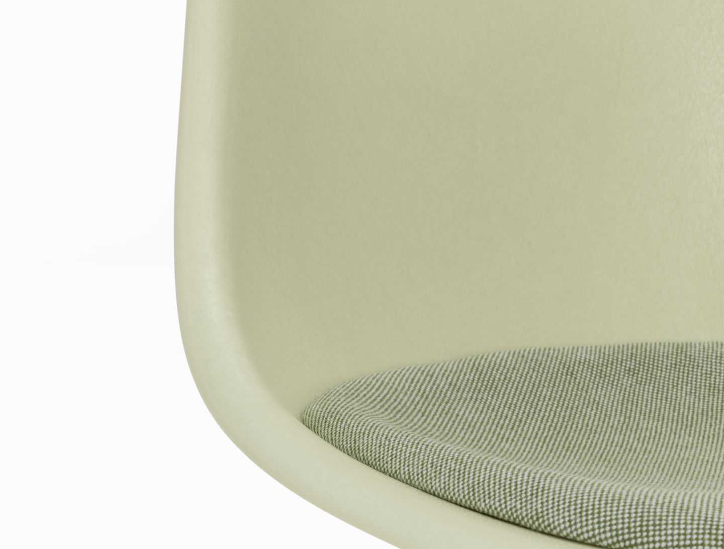 Eames Fiberglass Chair DSR Stuhl mit Sitzpolster Vitra