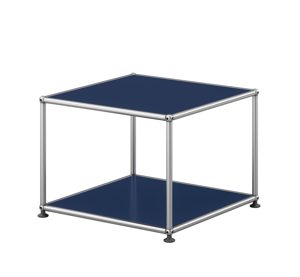 USM Haller Beistelltisch in Stahlblau: Quadratisches, offenes Designmöbel mit Chromgestell und zwei Ebenen.