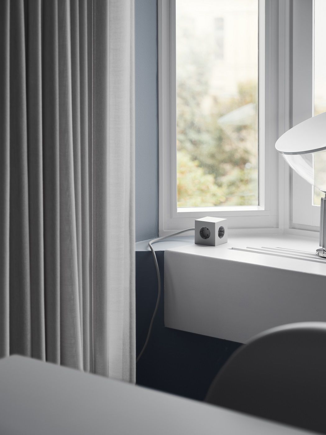 Square 1 - Avolt Steckdosenwürfel mit USB C dfp Design Shark blau