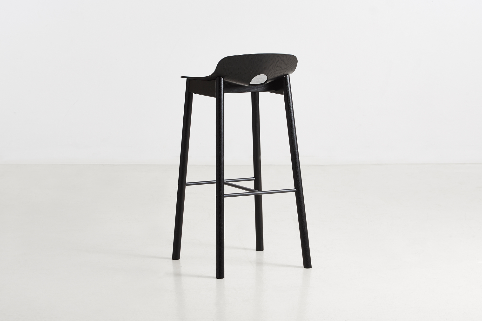 Mono Barhocker Schwarz Lackierte Esche Woud