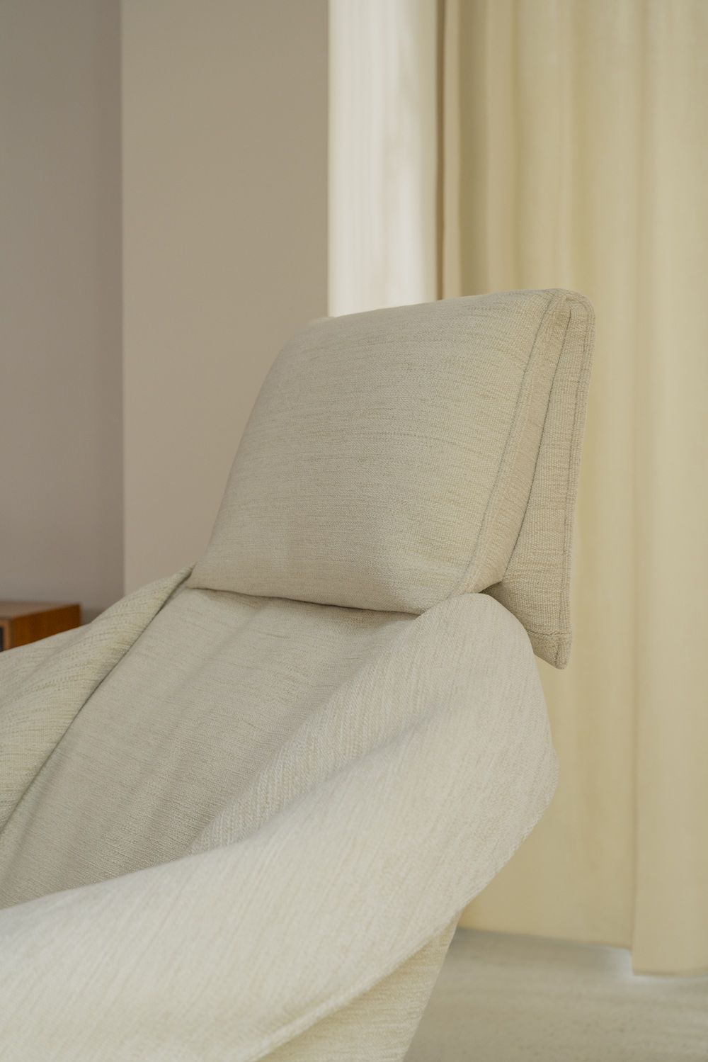Bascule Highback Sessel mit Ottoman Vitra