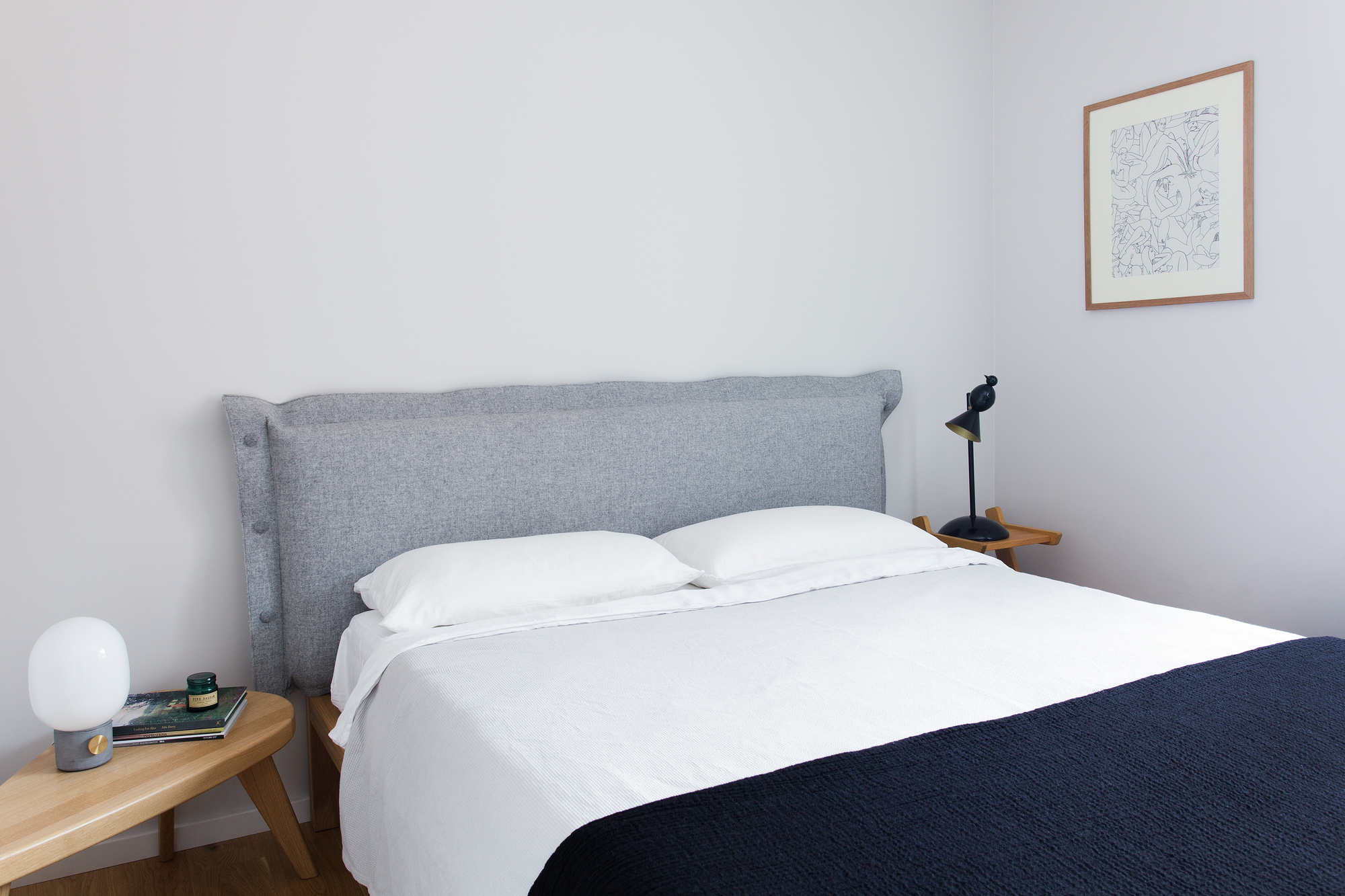 Pure Bett Eiche 180x200 cm mit Polsterbezug für Kopfteil Hans Hansen