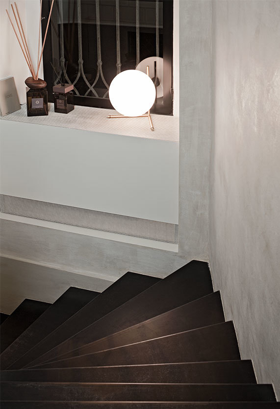 IC Lights T2 Tischleuchte Flos chrom