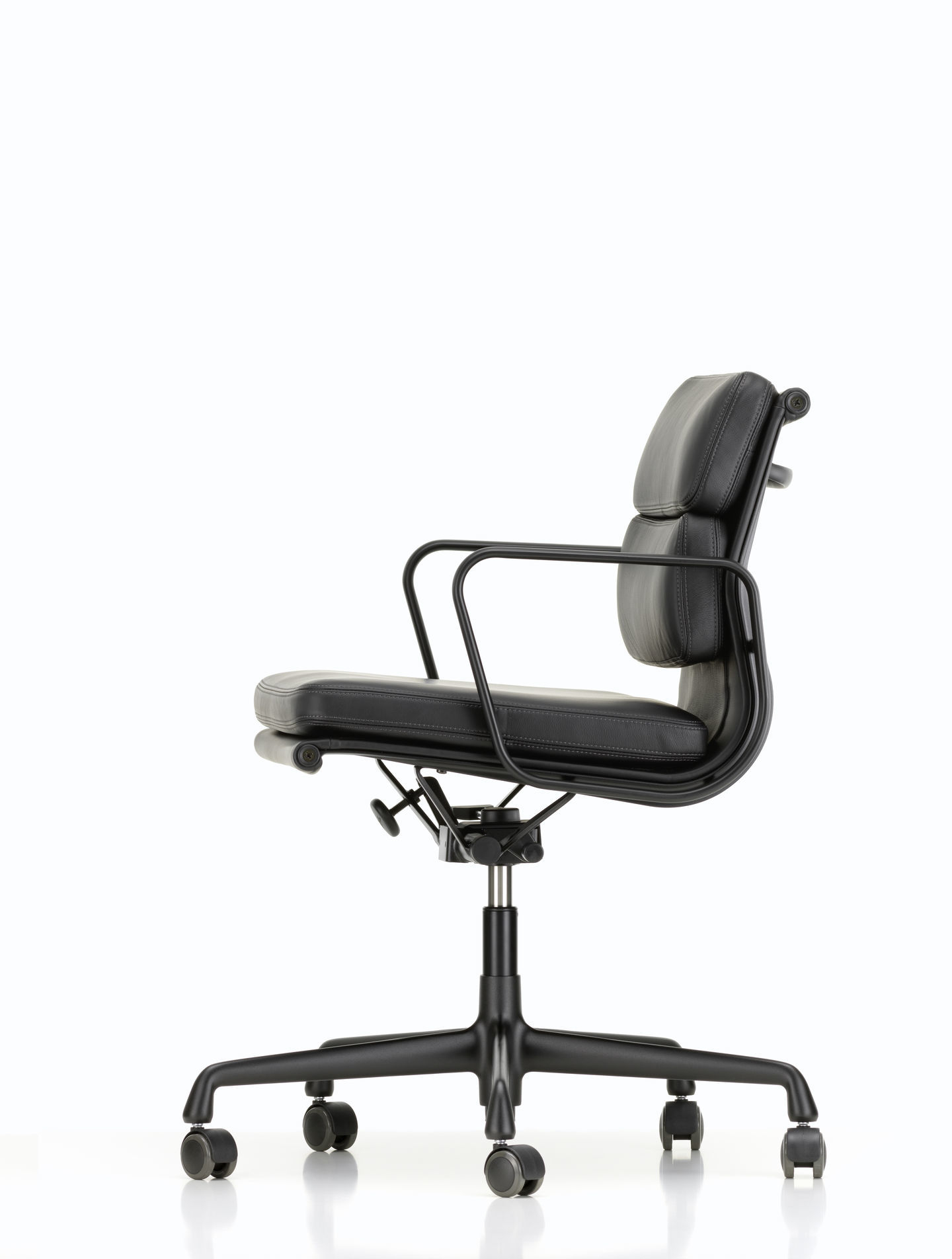 Soft Pad Chair EA217 / EA 217 Sessel Vitra