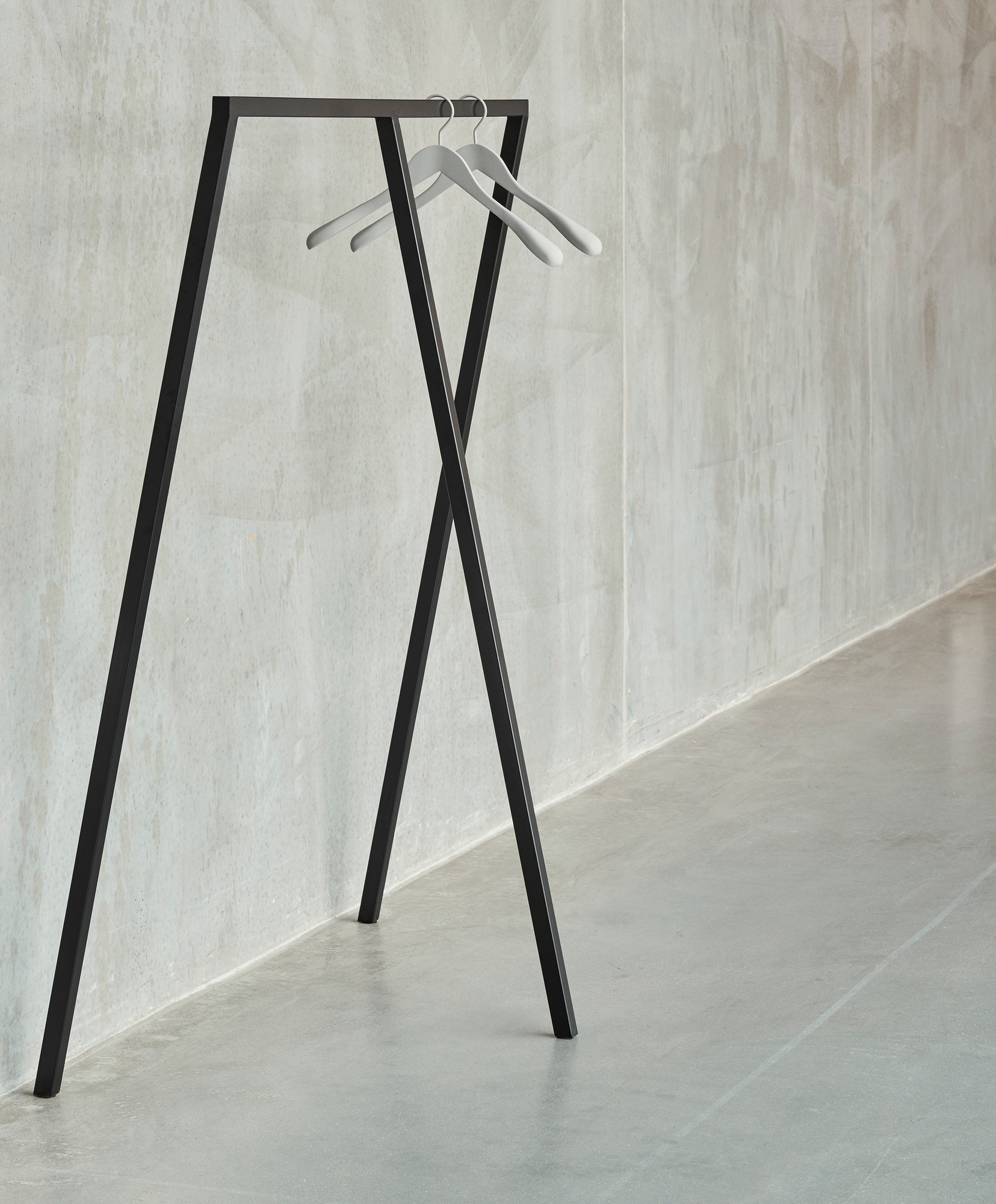 Loop Stand Wardrobe Garderobe Hay Schwarz