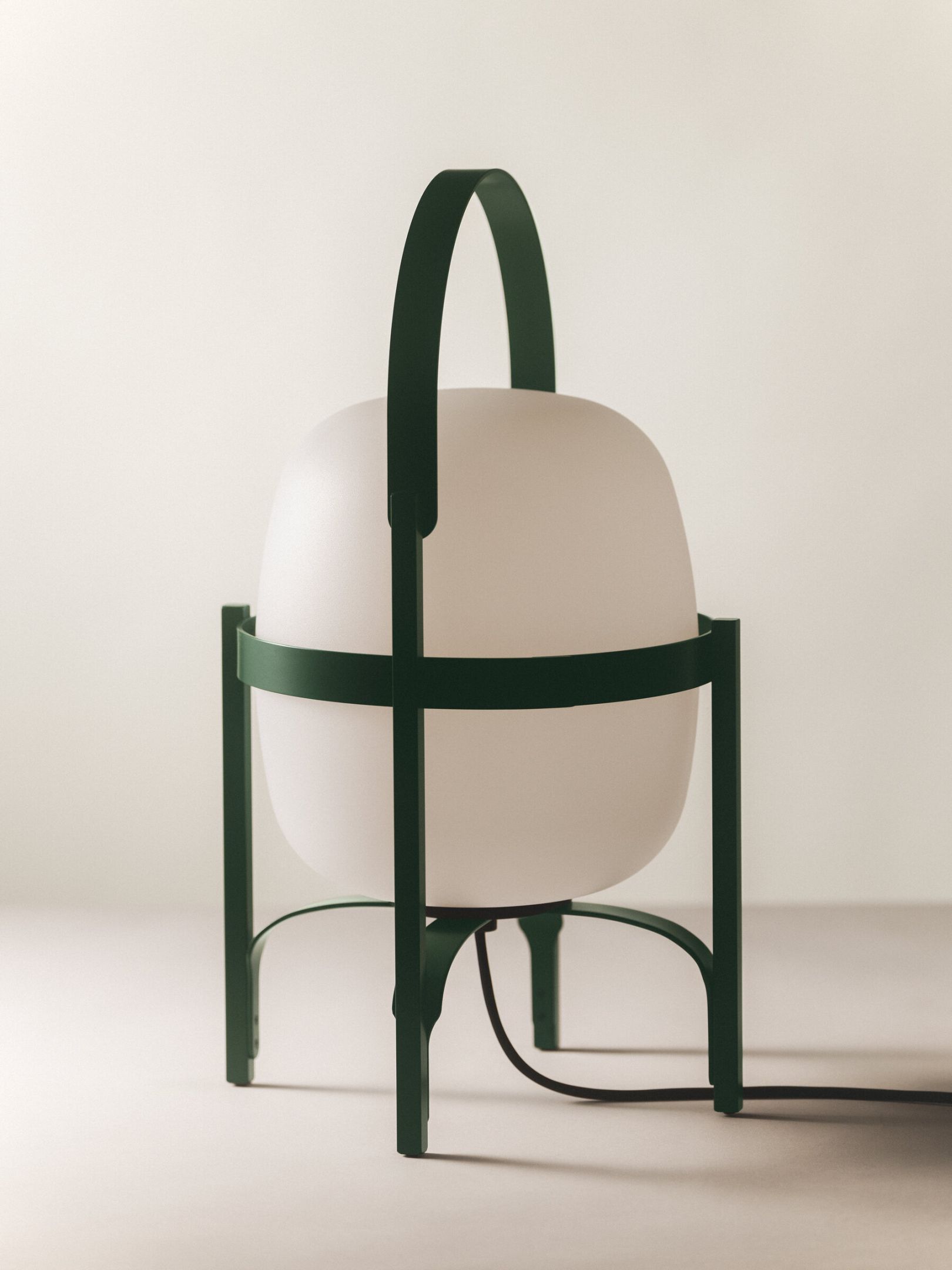 Cesta Exterior Tischleuchte Outdoor English Green Santa & Cole