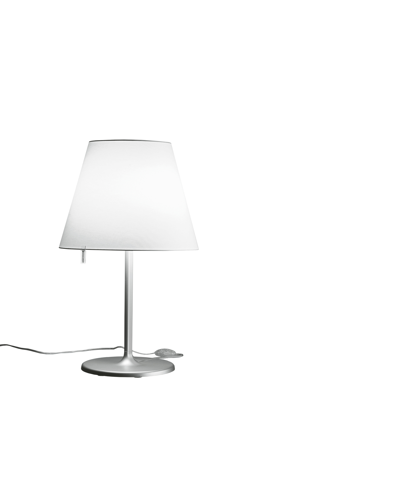 Graue Melampo Notte Tischleuchte von Artemide mit weißem Lampenschirm für Schlafzimmer und Nachttisch.