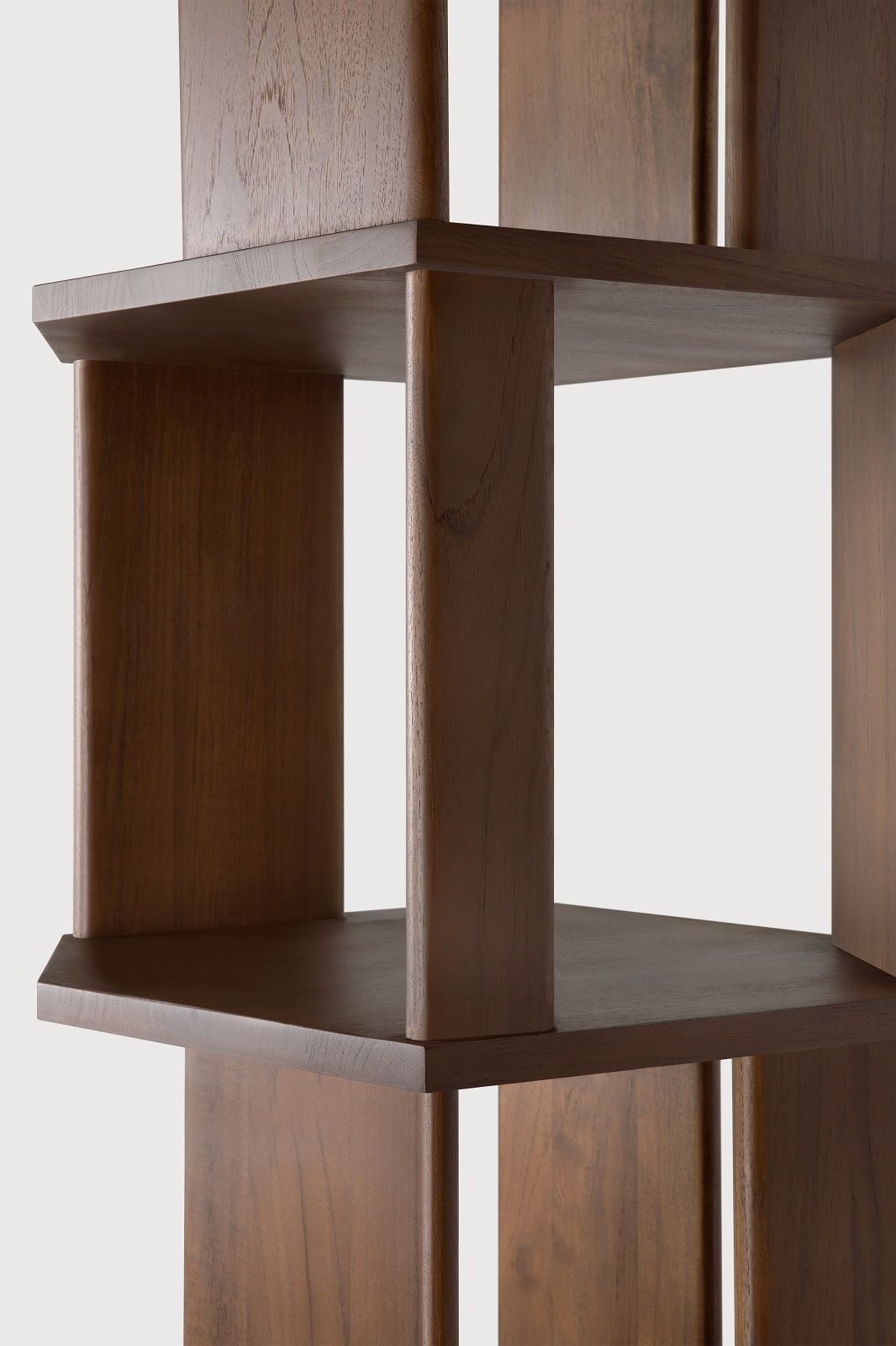 Stairs Regal Teak dunkelbraun Ethnicraft