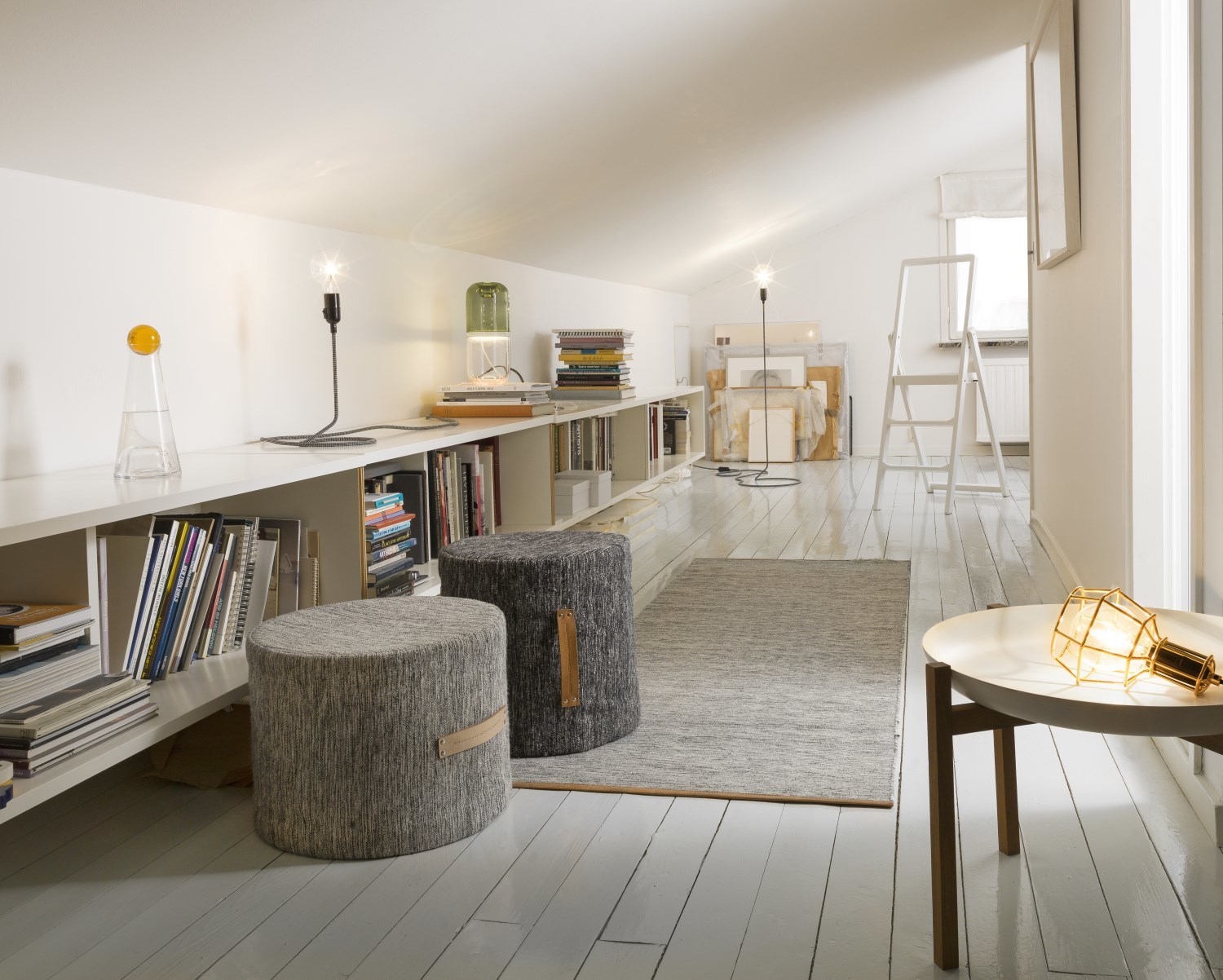 Björk Hocker hoch HELLGRAU Design House Stockholm EINZELSTÜCK