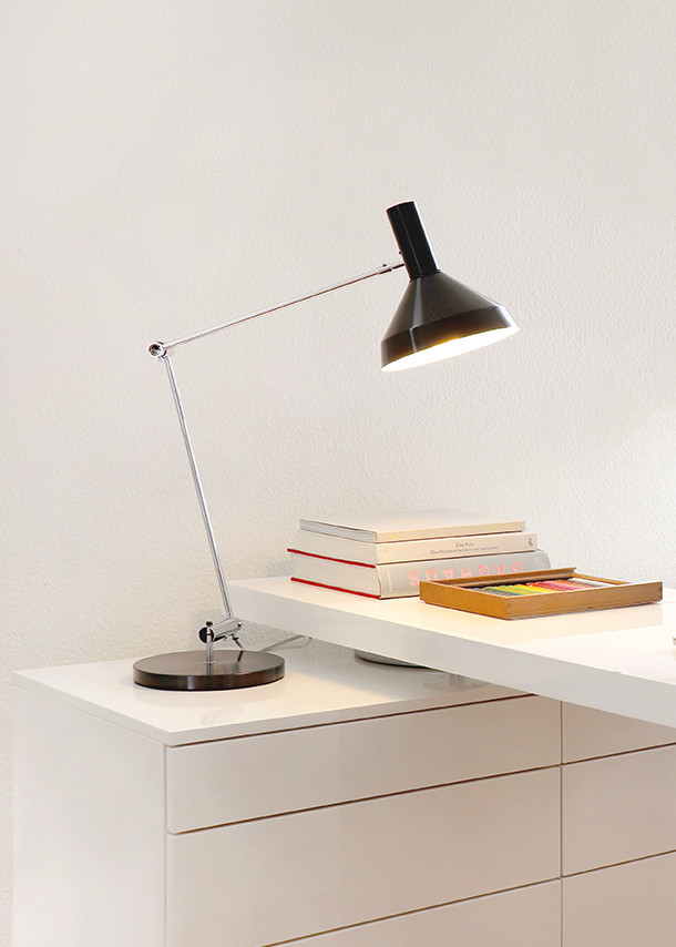 TYPE 60 Tischleuchte Baltensweiler