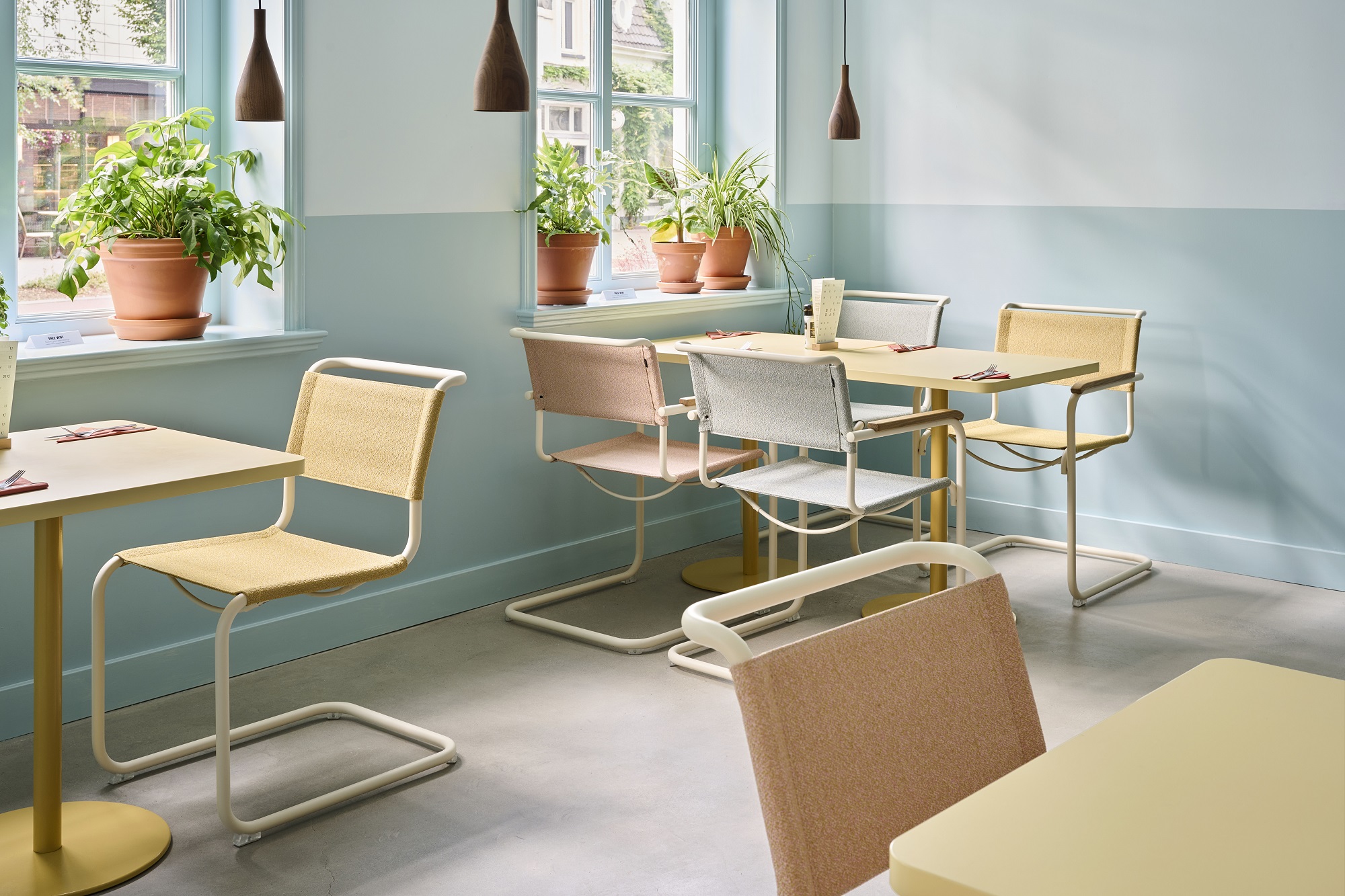 S 34 V / S34 V Freischwinger Thonet