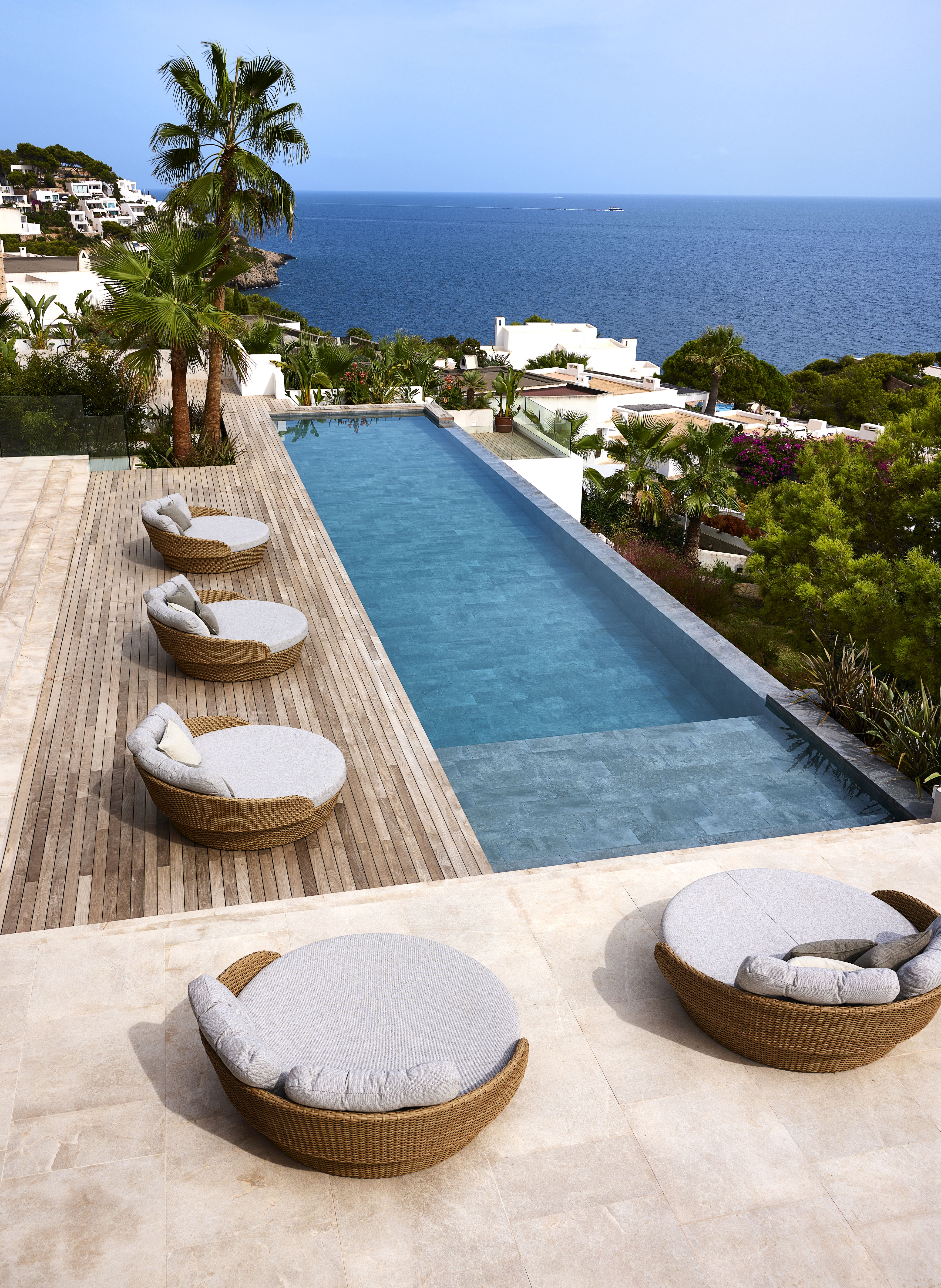 Ocean Outdoor Daybed Large Cane-Line