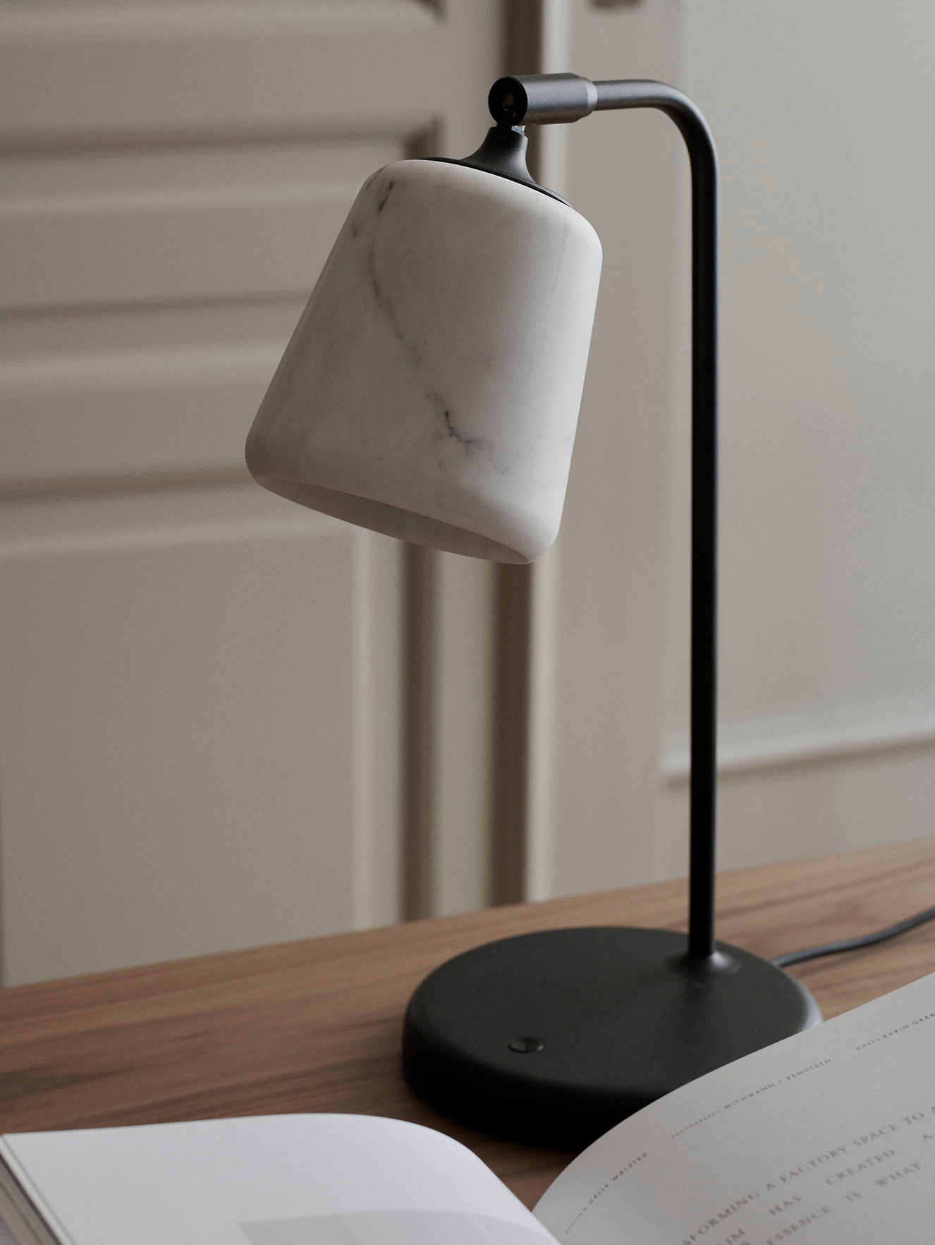 Material Table Lamp "The Black Sheep Edition" Tischleuchte New Works