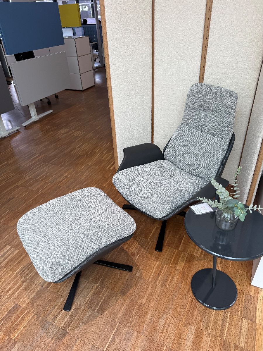 Rei Sessel & Ottoman Prostoria AUSSTELLUNGSSTÜCK