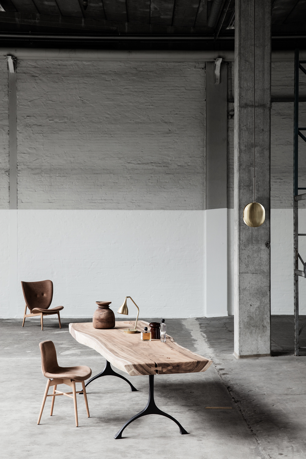 Elephant Lounge Sessel Eiche natur / Leder Dunes Camel