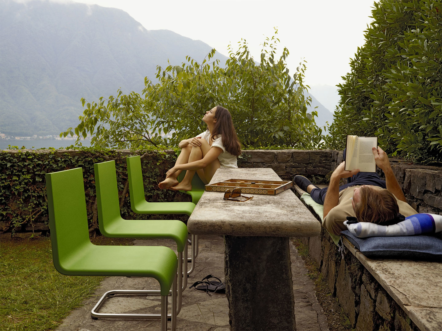 .05 Stuhl stapelbar Vitra