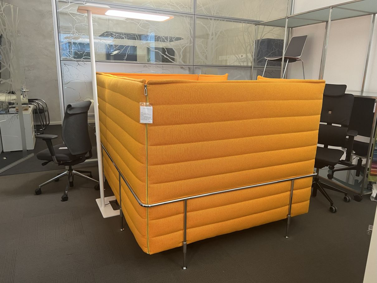 Alcove Cabin Highback 2-Sitzer Vitra AUSSTELLUNGSSTÜCK / GEBRAUCHTMÖBEL