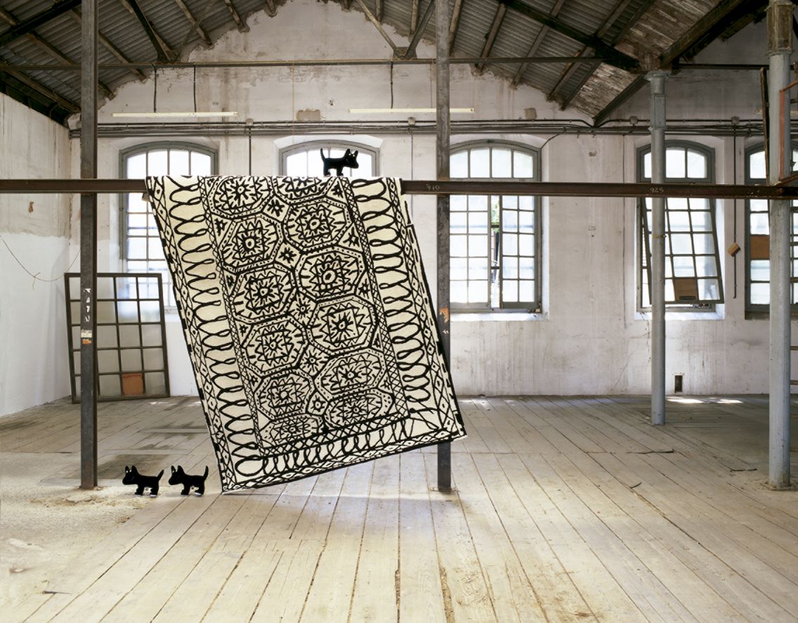 Black on White Estambul Teppich Nanimarquina