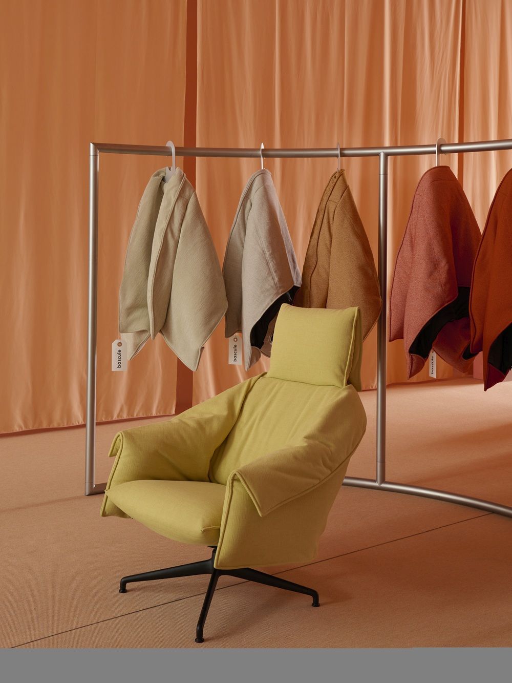 Bascule Highback Sessel mit Ottoman Vitra