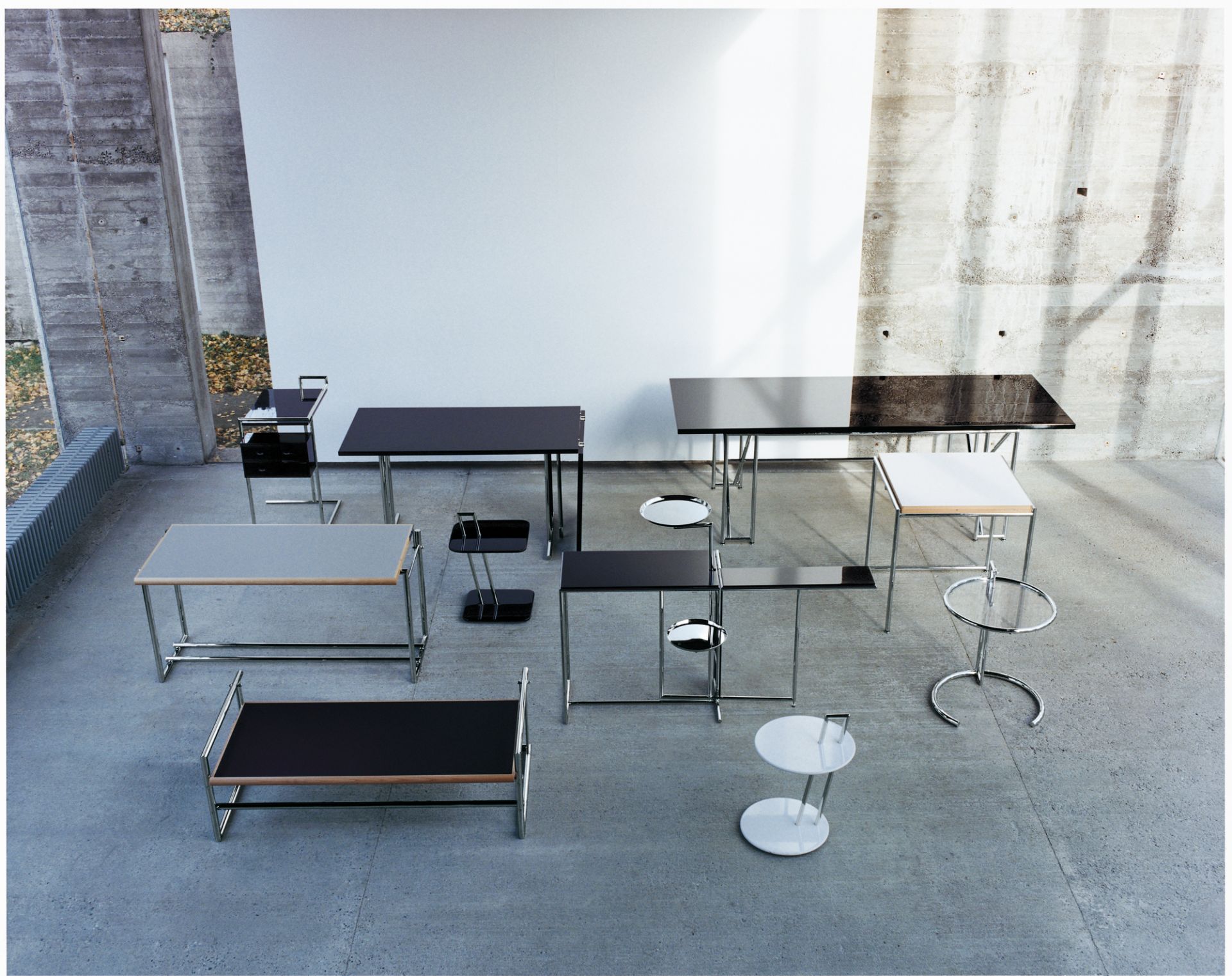 Adjustable Table E1027 Beistelltisch ClassiCon - QUICK SHIP