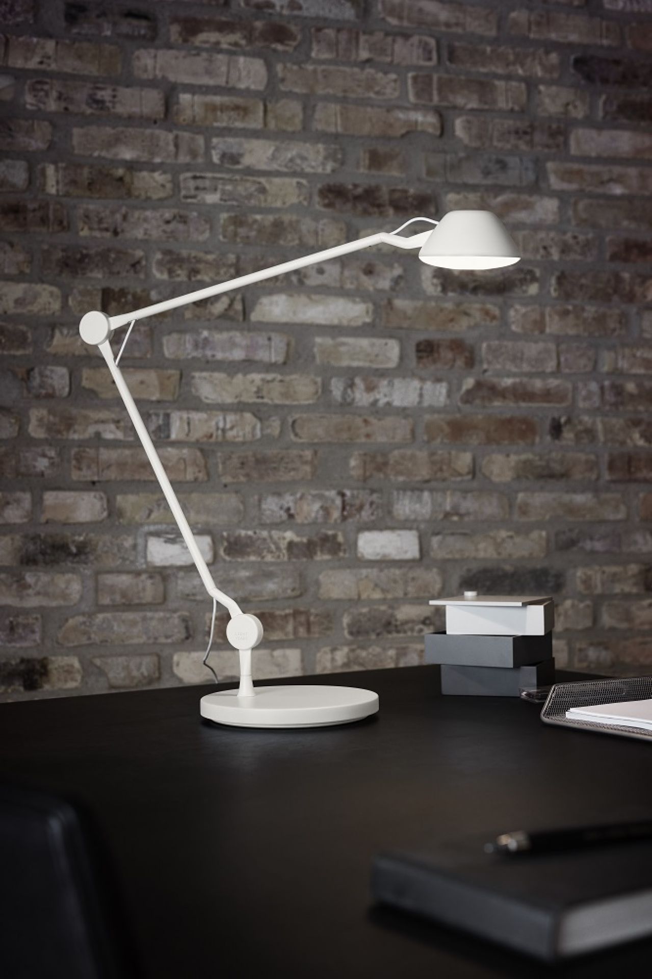 AQ01 Table lamp Tischleuchte Fritz Hansen
