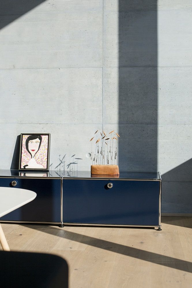 USM Haller E TV/Hi-Fi-Möbel mit dimmbarem Licht Beige - QUICK SHIP 