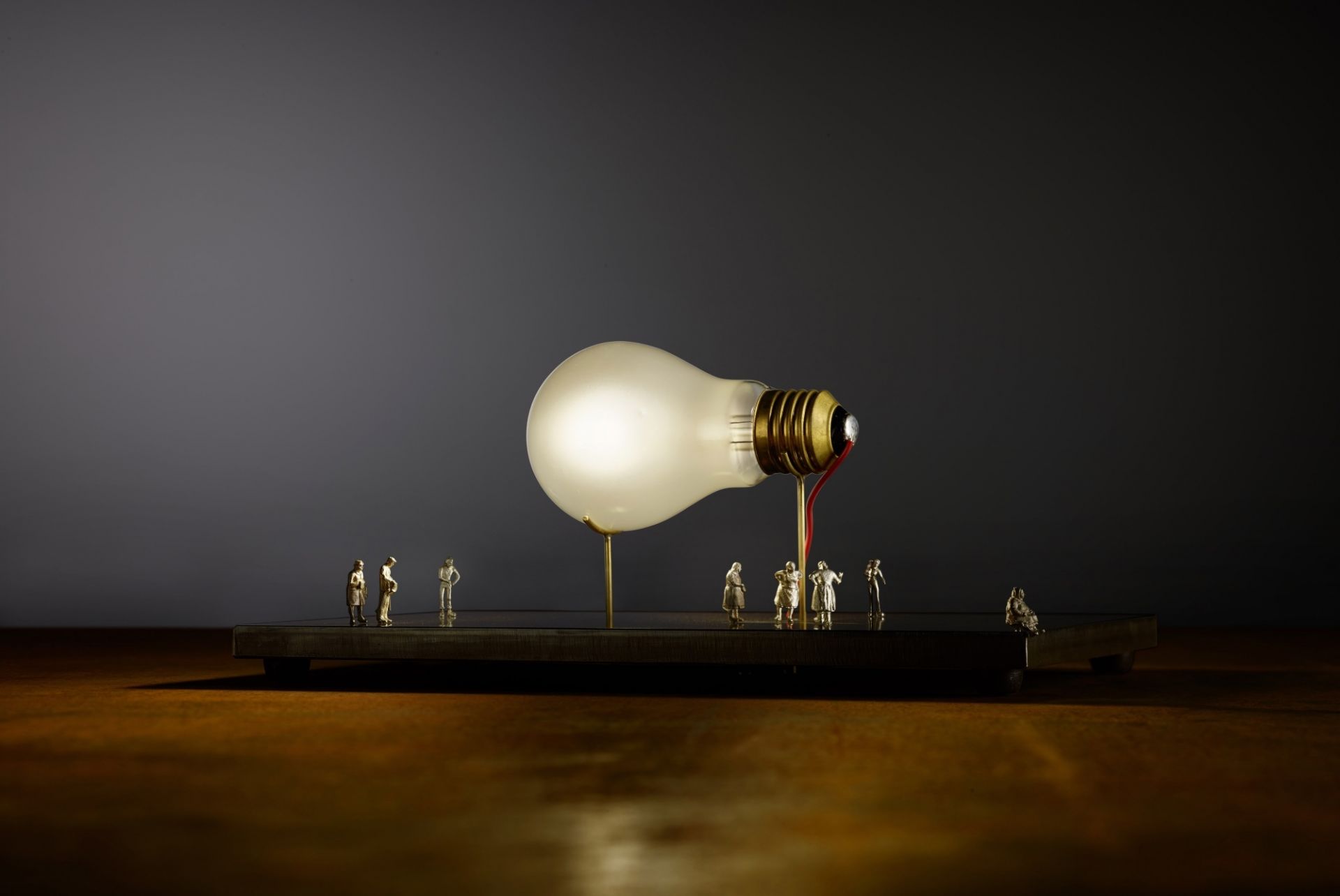 I Ricchi Poveri Monument for a Bulb Tischleuchte Ingo Maurer