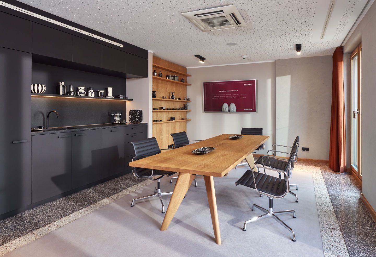 Aluminium Chair EA 104 / EA104 Stuhl Vitra