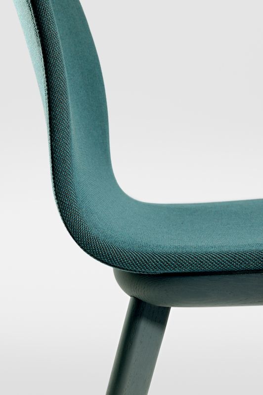 Aeon Chair Stuhl Vollgepolstert Zeitraum 