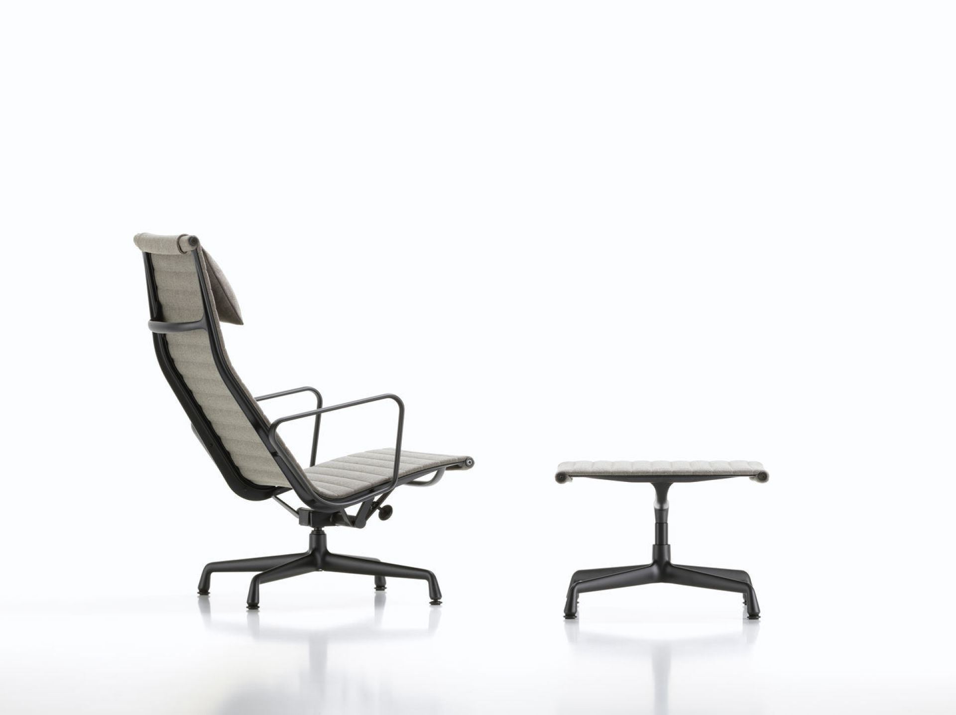 Aluminium Chair EA124 / EA 124 Sessel Vitra