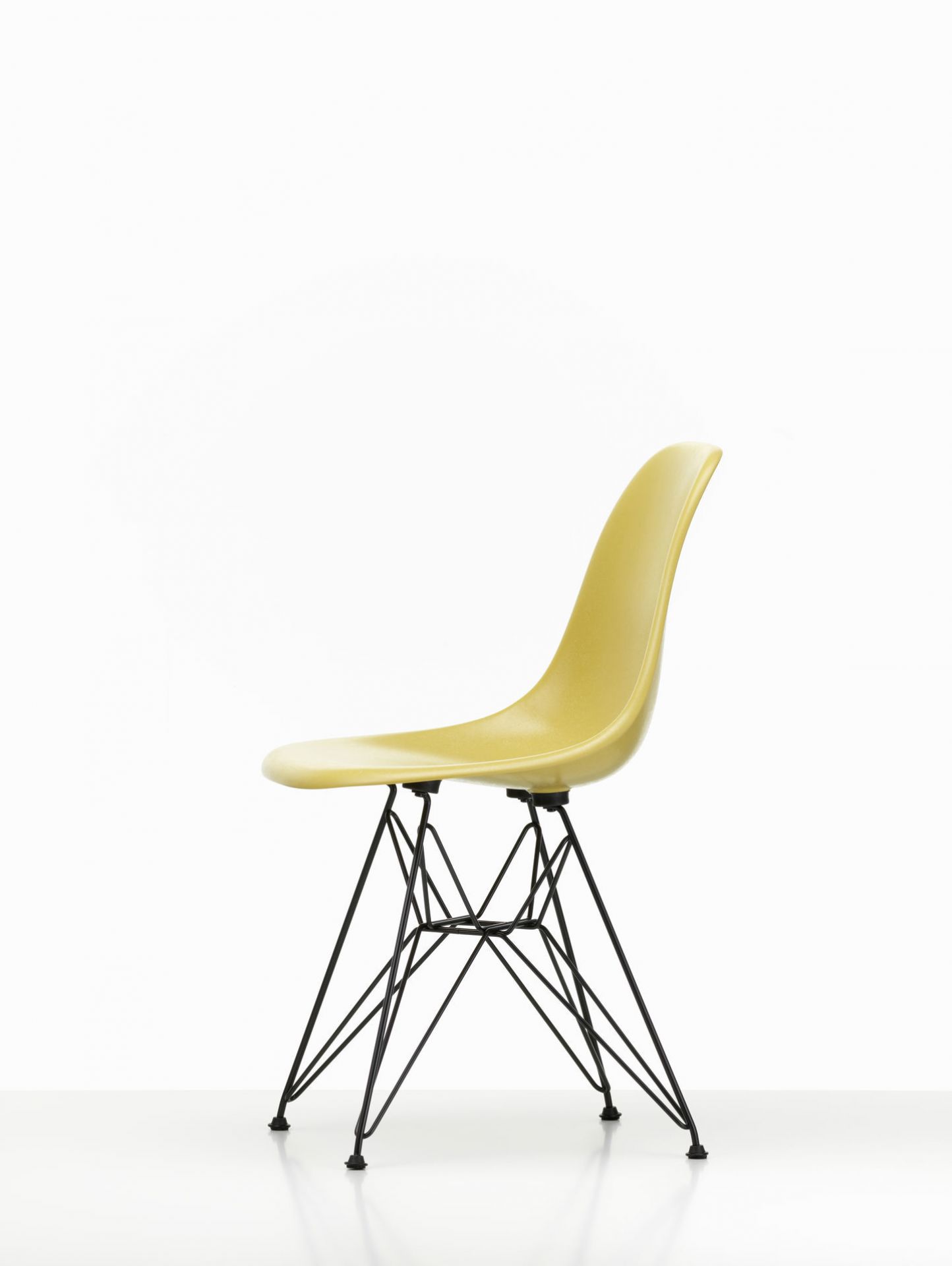 Eames Fiberglass Chair DSR Stuhl Vitra