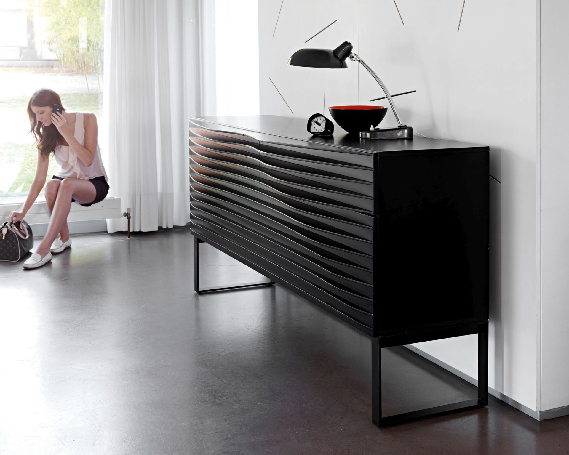 Tide Anrichte Schwarz Gestell schwarz Minimal Design L Casamania Horm