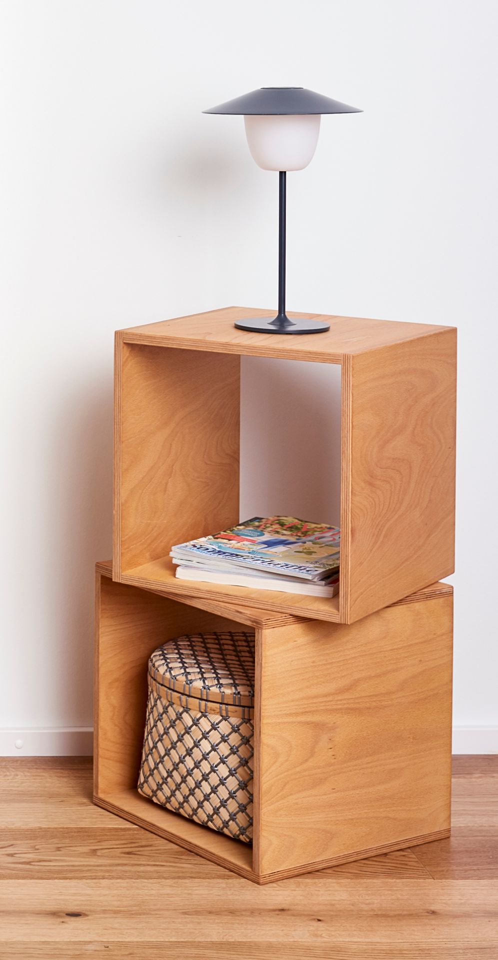 Cube Nachttisch Tojo