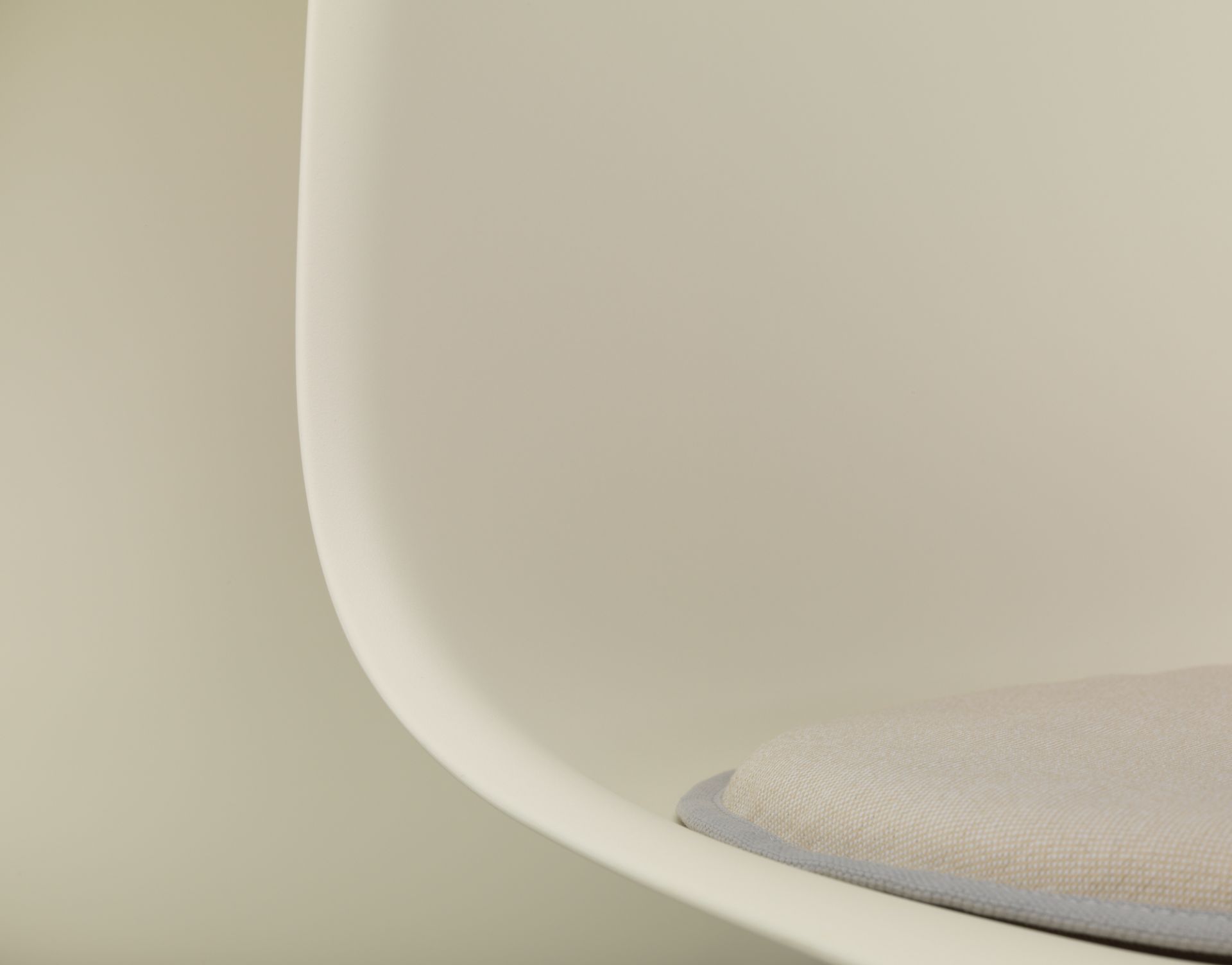 Seat Dot Sitzkissen Vitra-gelb-pastellgrün / pergament-cremeweiss EINZELSTÜCK